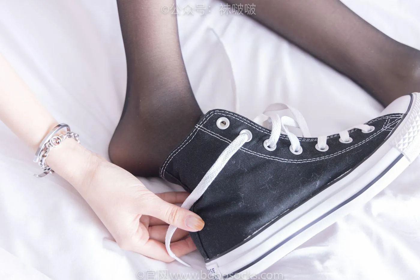 [BoBoSocks袜啵啵]NO.067 稚予-匡威帆布鞋、黑丝 [125P]插图4